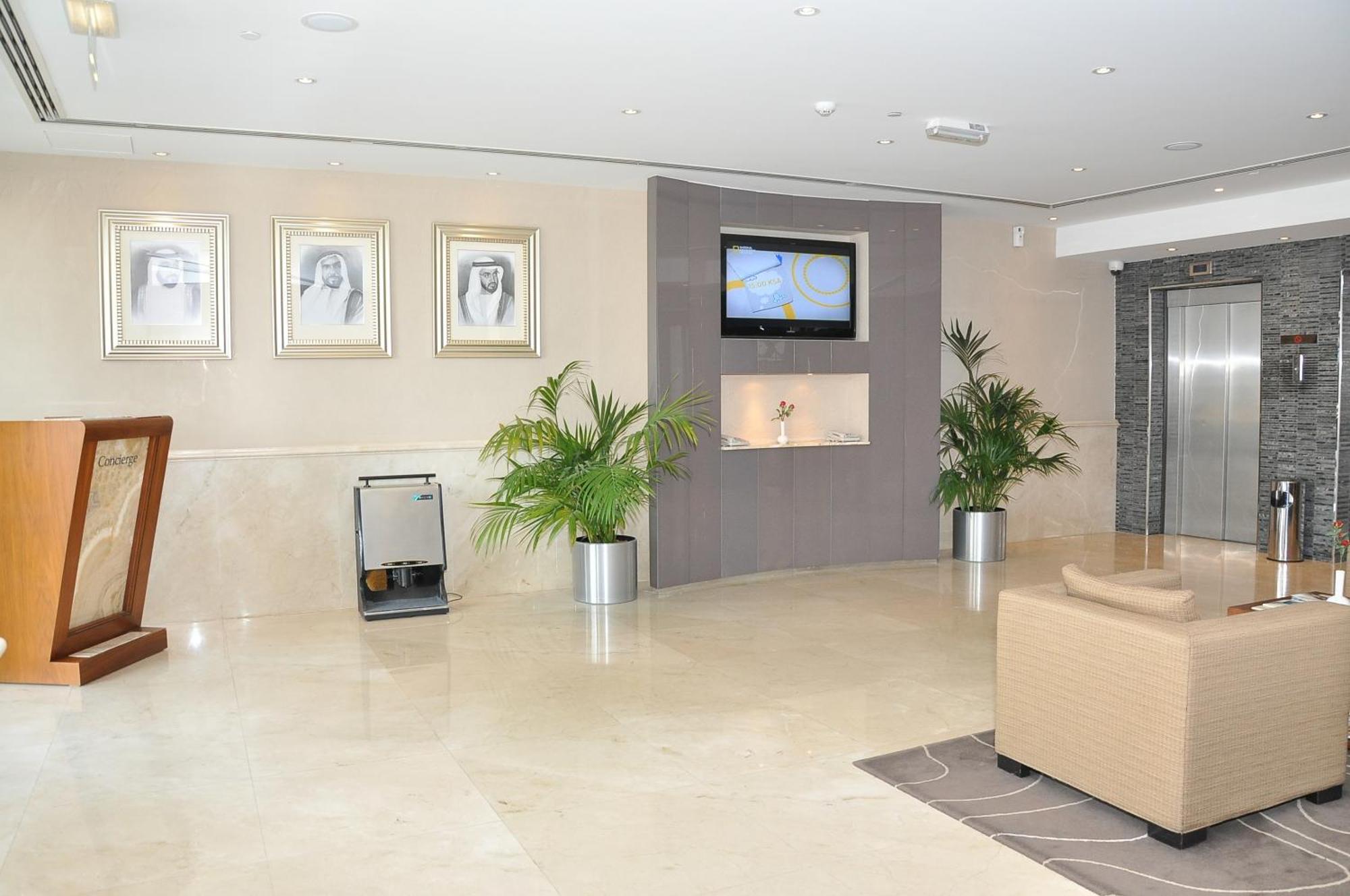 Phoenix Plaza Hotel Apartments Abu Dhabi Exterior foto